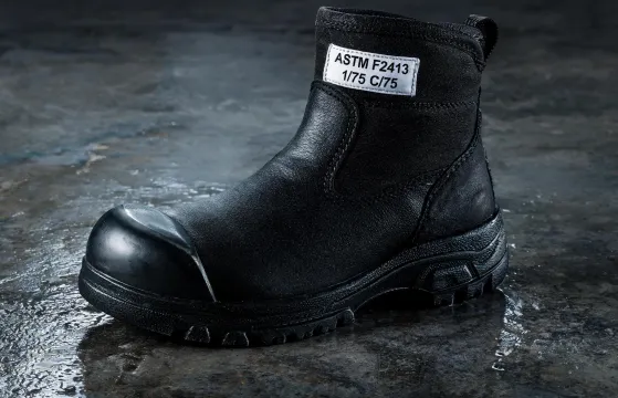 Steel toe rubber safety boots